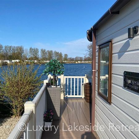 Hotel Lakeside Retreat With Hot Tub & Fishing Peg At Tattershall Lakes Country Park Zewnętrze zdjęcie