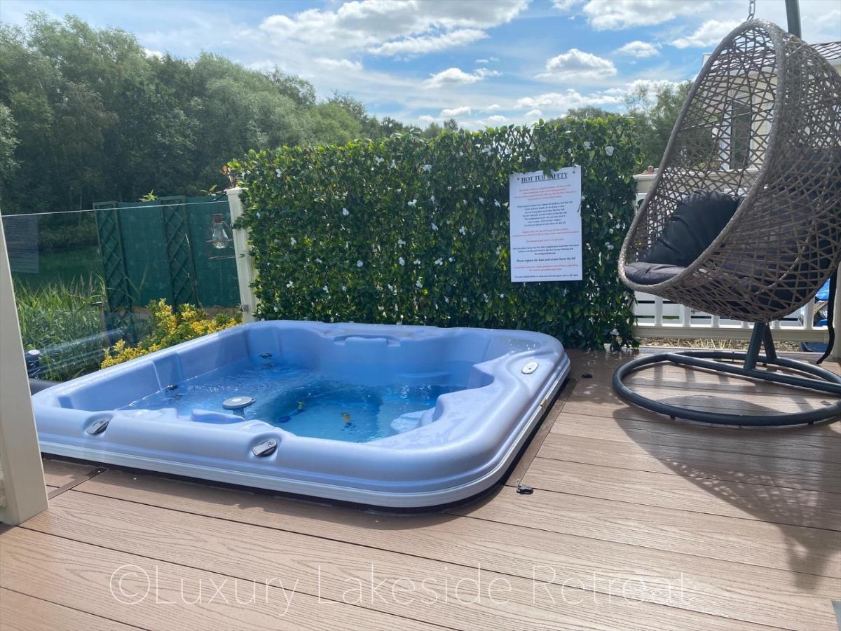 Hotel Lakeside Retreat With Hot Tub & Fishing Peg At Tattershall Lakes Country Park Zewnętrze zdjęcie