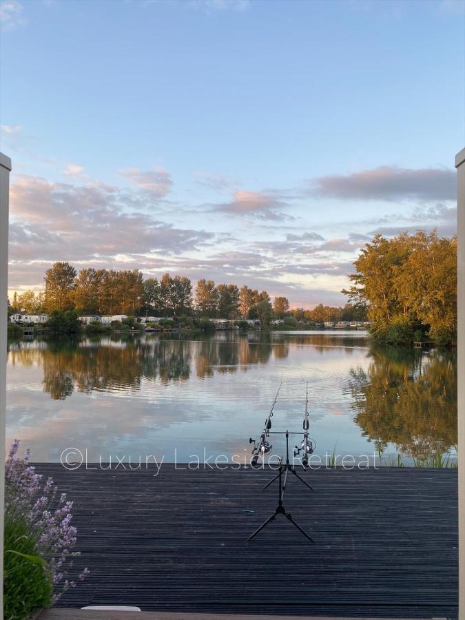 Hotel Lakeside Retreat With Hot Tub & Fishing Peg At Tattershall Lakes Country Park Zewnętrze zdjęcie