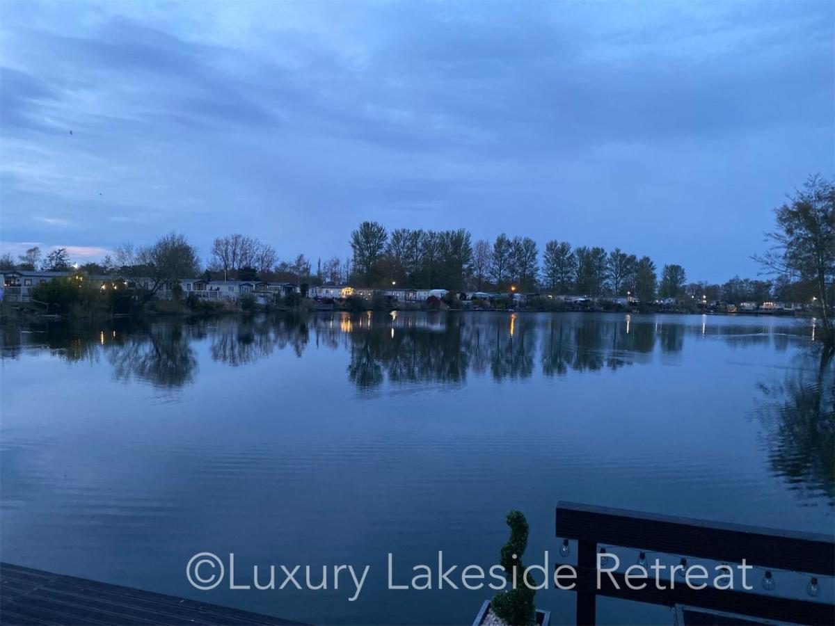 Hotel Lakeside Retreat With Hot Tub & Fishing Peg At Tattershall Lakes Country Park Zewnętrze zdjęcie