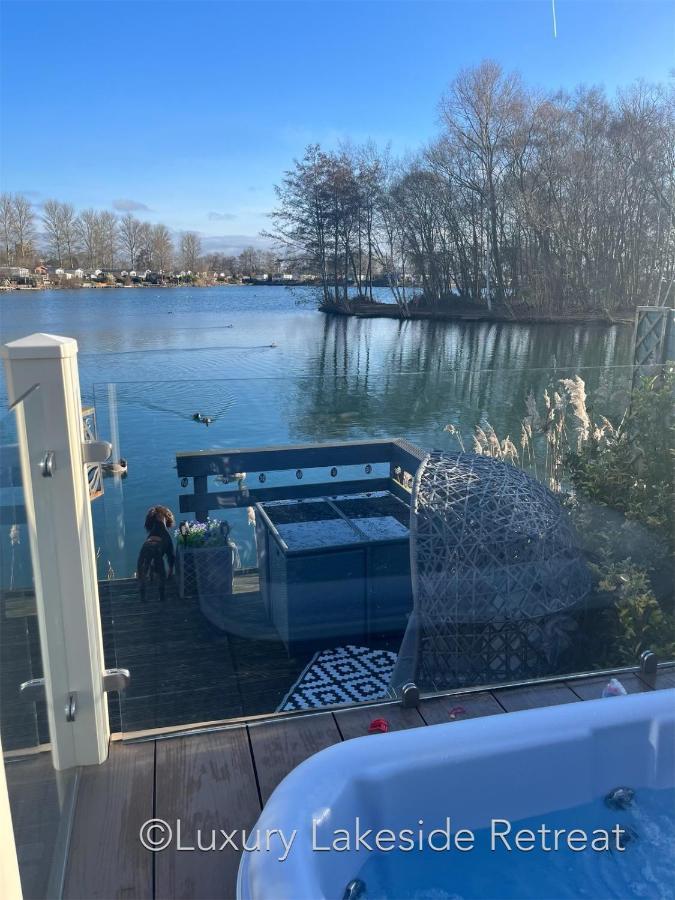 Hotel Lakeside Retreat With Hot Tub & Fishing Peg At Tattershall Lakes Country Park Zewnętrze zdjęcie